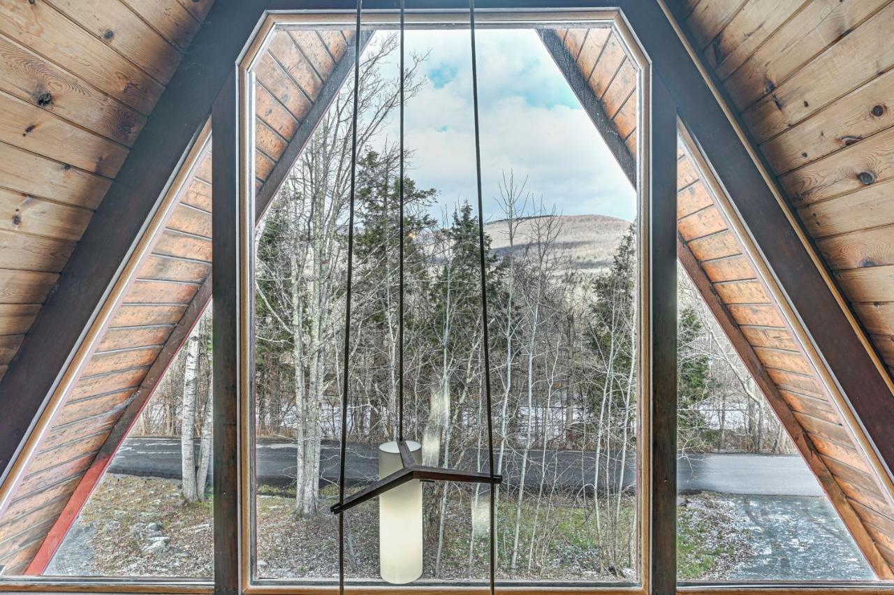 Charming Hunter A-frame Walk To Lift! Casa vacanze Lanesville